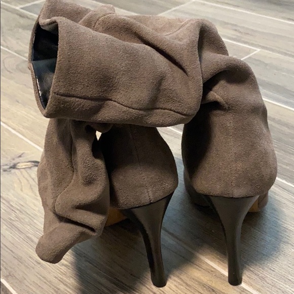 Suede high heeled boots - Picture 4 of 6